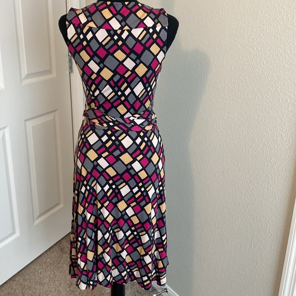 DIANE VON FURSTENBERG DRESS - Picture 6 of 10